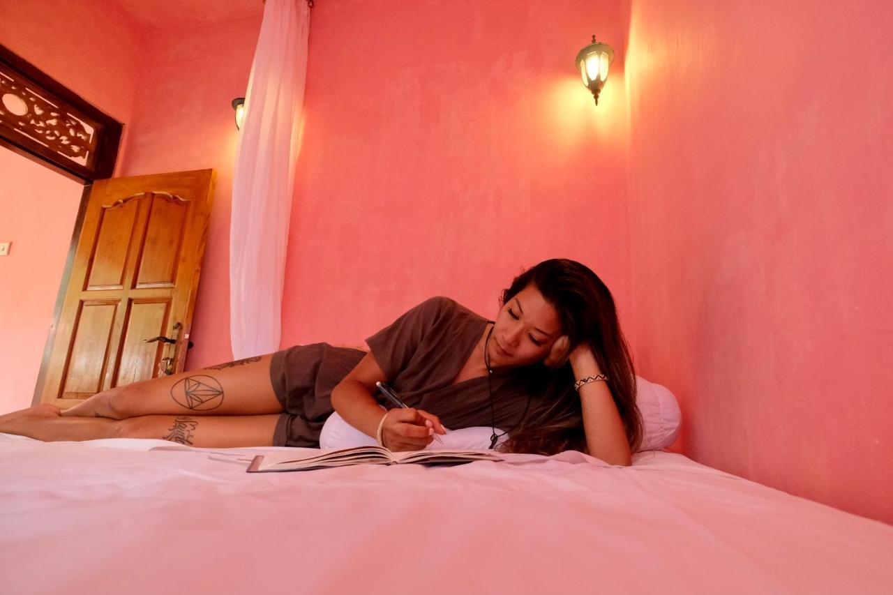 Lyca'S Cafe Bed & Breakfast มุนดุก ภายนอก รูปภาพ